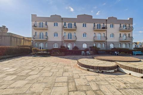 Marine Drive, Paignton 3 bed flat for sale