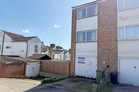 1 Cornwallis Road, Maidstone, Kent 2 bed terraced house for sale