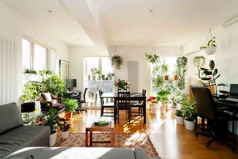 Clark Street, Stepney Green, London, E1 1 bed apartment for sale
