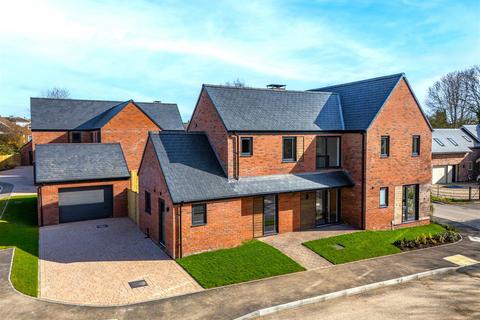 Meadows Lane, Hose 3 bed detached house for sale