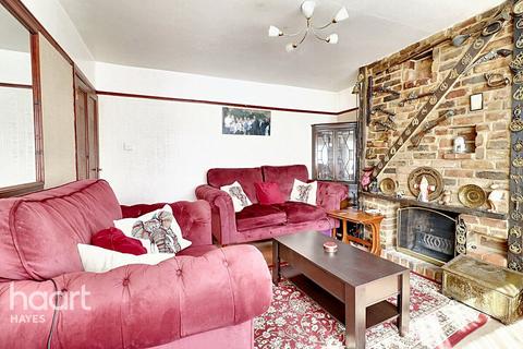 Bramble Close, Uxbridge 4 bed semi