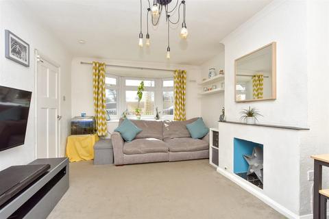 South Avenue, Sittingbourne ME10 3 bed semi