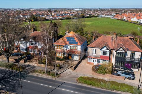 Priory Cresent, Southend