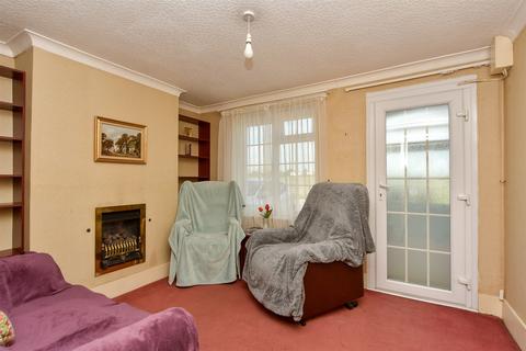 Cooling Road, Cliffe, Rochester, Kent 3 bed cottage for sale