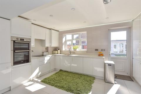 King George Road, Waltham Abbey, Essex 8 bed end of terrace house for sale