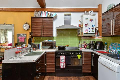 Becket Road, Worthing, West Sussex 3 bed ground floor flat for sale