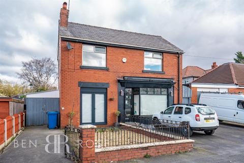 Harrison Road, Chorley 2 bed detached house for sale