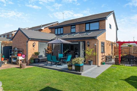 Fairholme Close, Saughall, CH1 4 bed detached house for sale