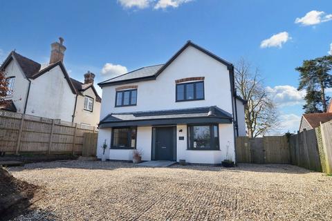 Evesham Road, Norton, Worcestershire 4 bed detached house for sale