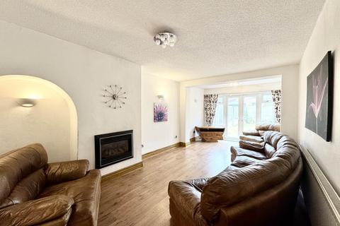 St. Georges Avenue, Windle 3 bed semi