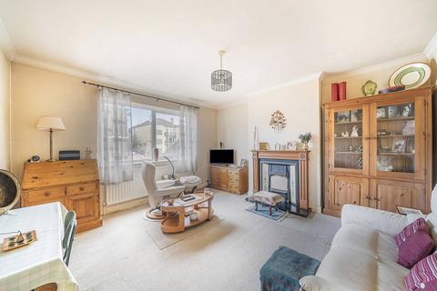 Coombe Road, Croydon, CR0 2 bed flat for sale
