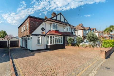 Waverley Road, Stoneleigh 4 bed semi