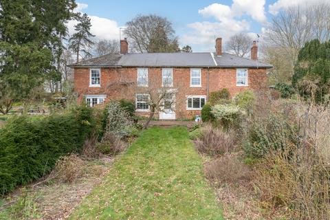 Menith Wood, Worcestershire, WR6 6UE 3 bed terraced house for sale