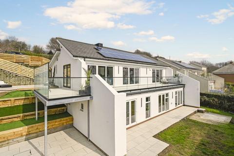 Hythe 4 bed detached house for sale