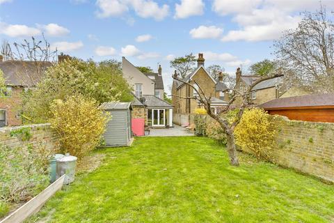 Albany Road, Sittingbourne, Kent 4 bed detached house for sale