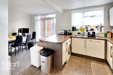 Bollington Road, Leicester 3 bed semi