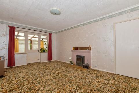 Salisbury Close, Tonbridge, Kent 2 bed semi