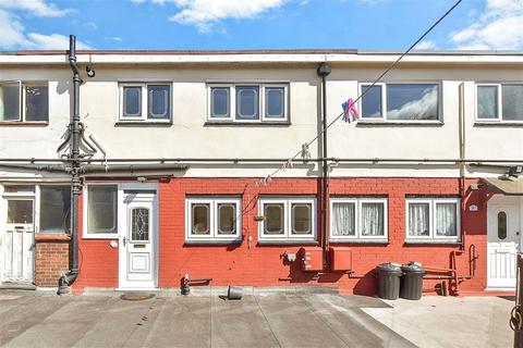 High Street, Hornchurch, Essex 2 bed duplex for sale