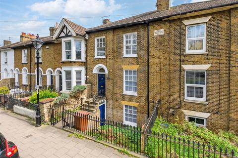 Mill Road, Gillingham, Kent 5 bed terraced house for sale