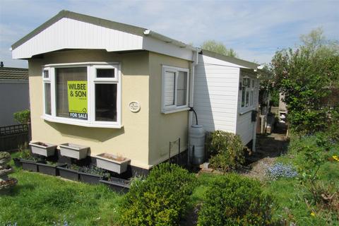 Woodlands Estate, Blean, Canterbury 1 bed park home for sale
