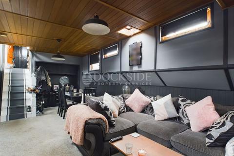 Knight Road, Rochester 2 bed property for sale
