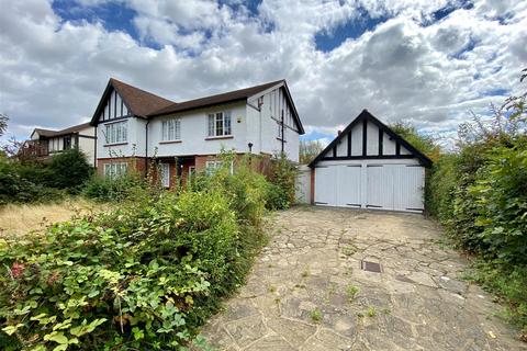 Osborne Road, Potters Bar EN6 4 bed property with land for sale
