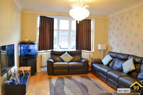 The Vale, Hounslow, Middlesex, TW5 4 bed semi