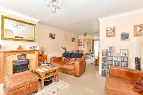 Crofton Close, Waterlooville, Hampshire 3 bed semi