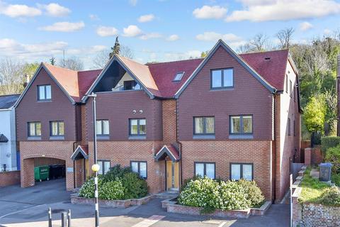 Godstone Road, Kenley, Surrey 1 bed apartment for sale