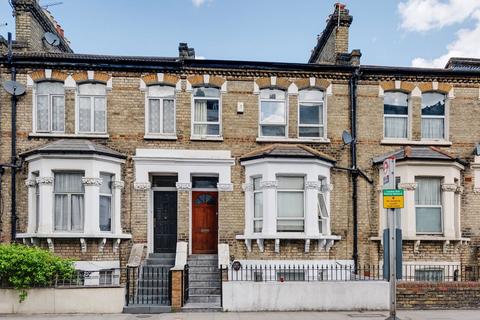 Dawes Road, London SW6 2 bed flat for sale