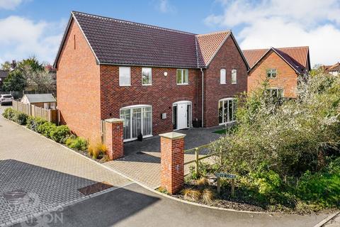 Neve Loke, Hemblington, Norwich 4 bed detached house for sale