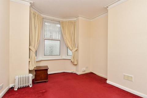 Rochester Avenue, Rochester, Kent 1 bed ground floor flat for sale