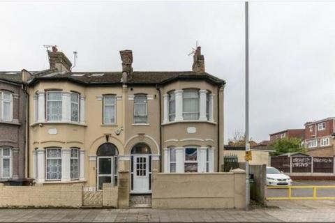 Fanshawe Avenue, Barking 3 bed flat for sale