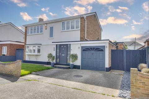 Maurice Road, Canvey Island SS8 4 bed detached house for sale