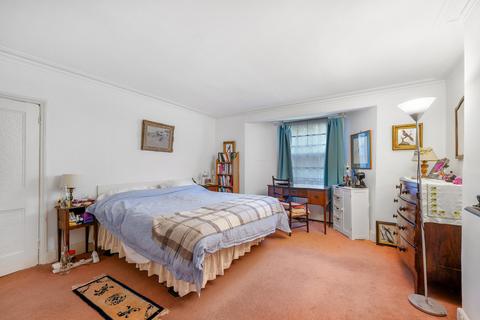 Alma Square, St John's Wood, NW8 6 bed terraced house for sale