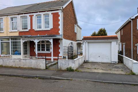 Heol Las, Ammanford, SA18 3EB 3 bed semi
