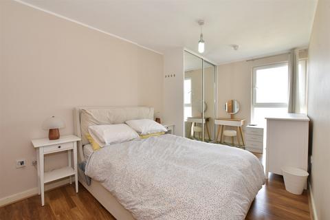 Monarch Way, Ilford, Essex 2 bed apartment for sale
