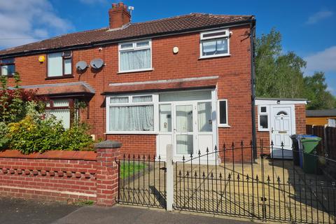 Oakfield Avenue, Droylsden 3 bed semi
