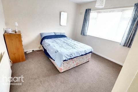 Chiltern Road, Newbury Park 3 bed end of terrace house for sale