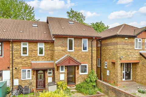 Alvia Gardens, Sutton, Surrey 2 bed end of terrace house
