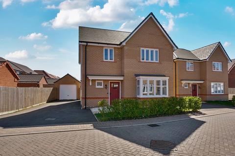 Welham Close, Stowmarket IP14 4 bed detached house for sale