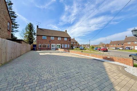 Maidenbower Avenue, Dunstable 3 bed semi