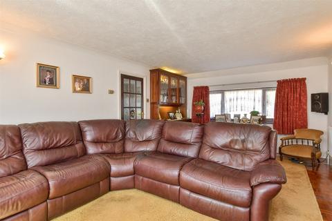 Carden Avenue, Brighton BN1 3 bed semi