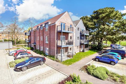 Anna Sewell Way, Chichester, West Sussex 2 bed ground floor flat for sale
