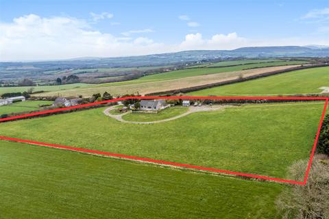 Summercourt TR8 5 bed bungalow for sale