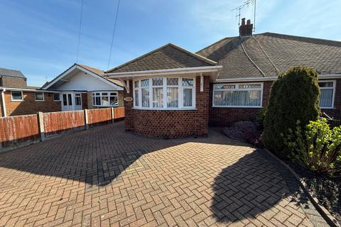 Dunstable, Bedfordshire LU6 2 bed semi