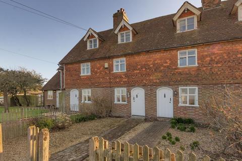 Crockhurst Street, Tonbridge, TN11 0NY 2 bed terraced house for sale