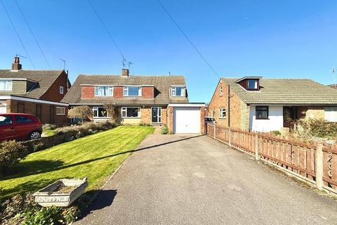 Stanley Road, Streatley, LU3 3PW 4 bed semi