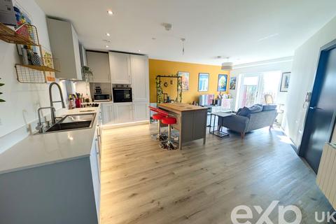 Maidstone ME14 1 bed apartment for sale