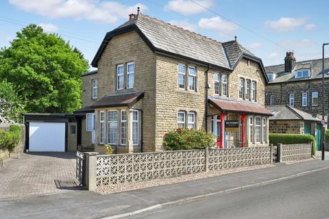 Oxford Avenue, Guiseley, Leeds 5 bed detached house for sale